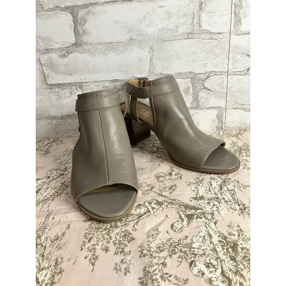 Franco Sarto Taupe Leather Shooties 7M Chunky Heel Peep Toe Cut Out Slingback
